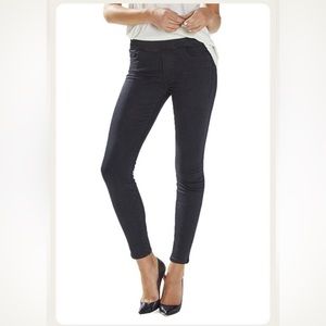 Mother Denim, The Quickie Charmer pull on denim. Black, size 27